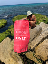 Load image into Gallery viewer, Beach Towel L
